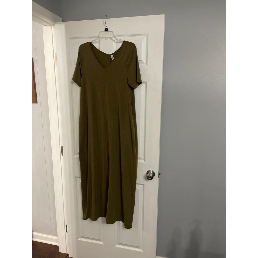 Zenana Women's Relaxed Fit V-Neck Short Sleeve Maxi Dress Size M Olive Green